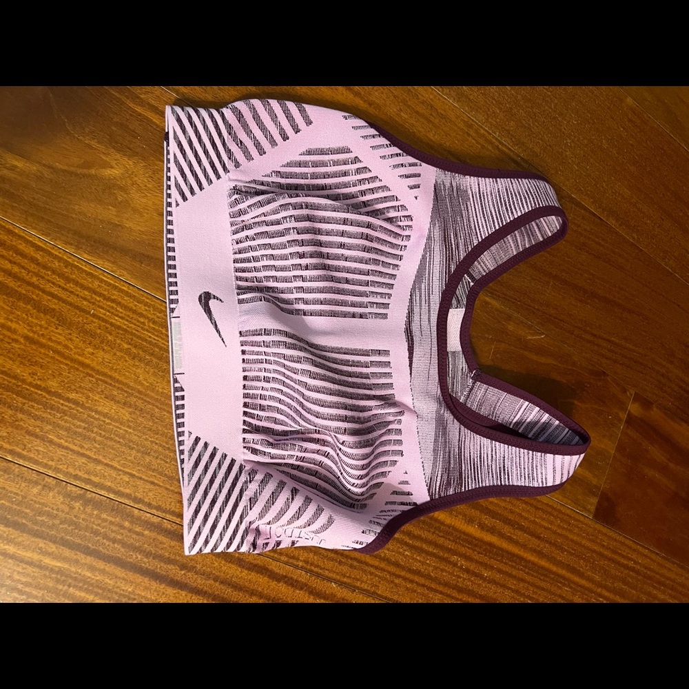 Nike FE/NOM Flyknit women’s high support non-padded sports bra